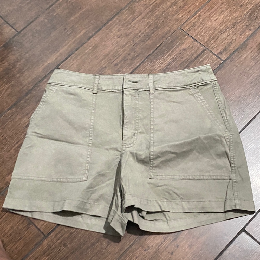 Universal Thread Women's Olive Cargo Shorts